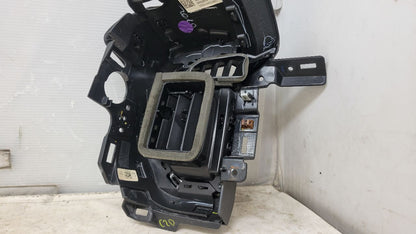 2022 SILVRDO15 RH DASH TRIM & HEATER VENT 87827214 31236 - image 9