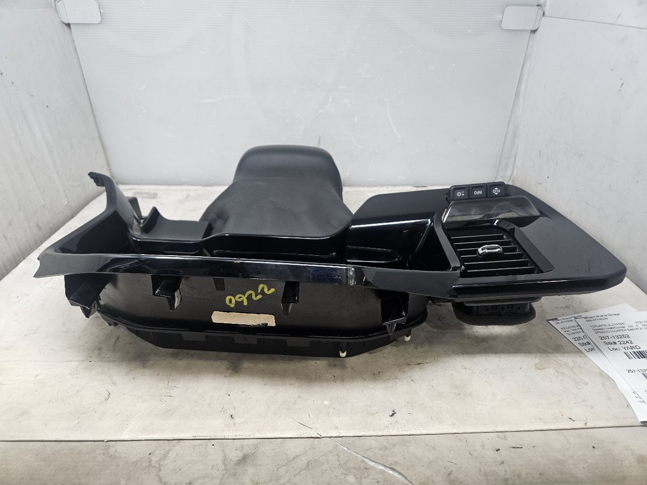 2022 SILVRDO15 CLUSTER BEZEL PIANO BLACK TRIM 31239 - image 3
