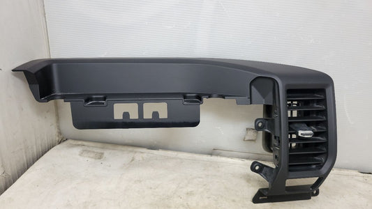 2022 SILVRDO15 CENTER DASH TRIM & VENT 85152719 31241 - image 1