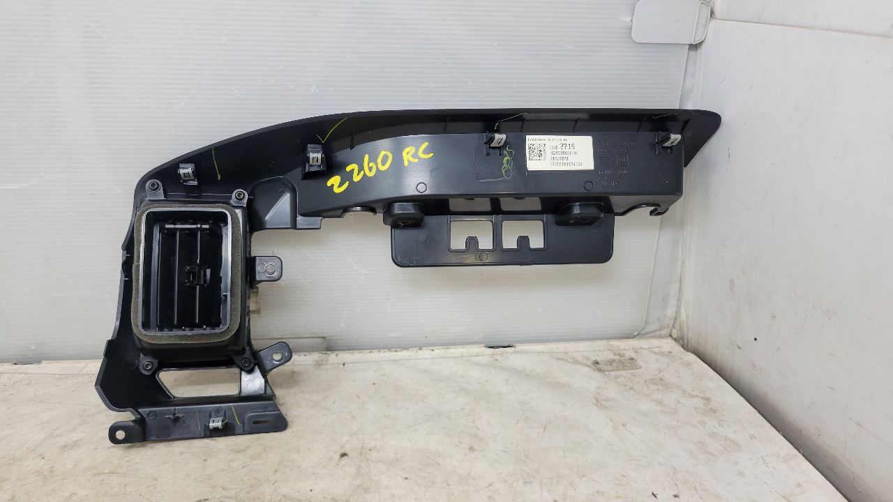 2022 SILVRDO15 CENTER DASH TRIM & VENT 85152719 31241 - image 8