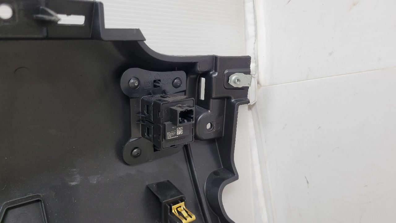 2020 SIERDEN15 LH DRIVER DASH KNEE BOLSTER TRIM 31310 - image 9