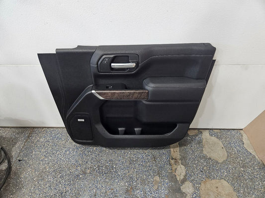 2020 SIERDEN15 FRONT RH DOOR PANEL TRIM DENALI BLAC 31315 - image 1