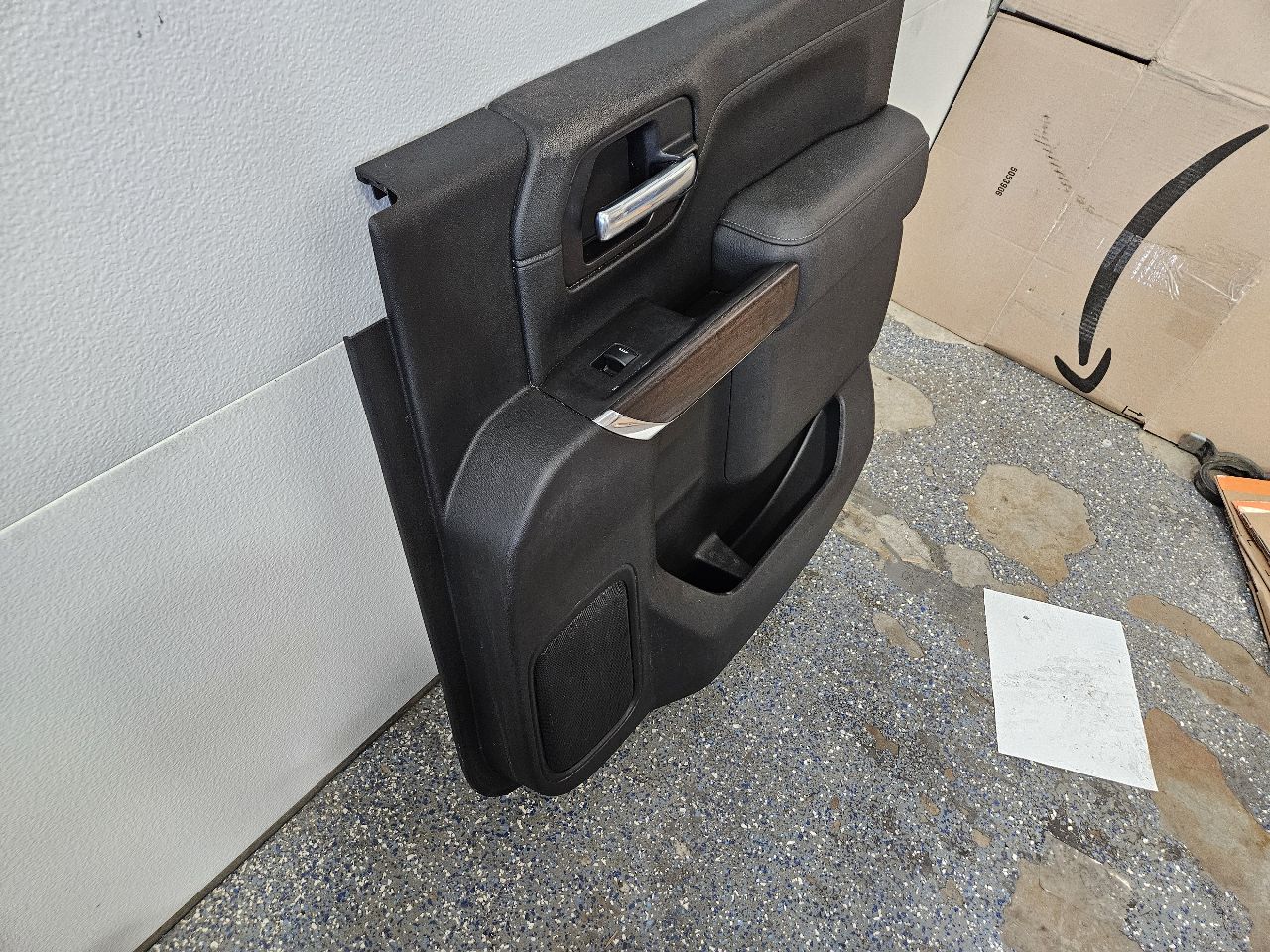 2020 SIERDEN15 RH REAR CREW CAB DOOR PANEL BLACK 31317 - image 6