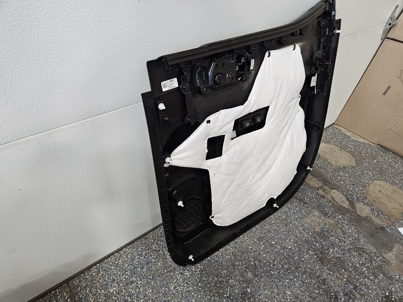 2020 SIERDEN15 LH REAR CREW CAB DOOR PANEL BLACK 31318 - image 7