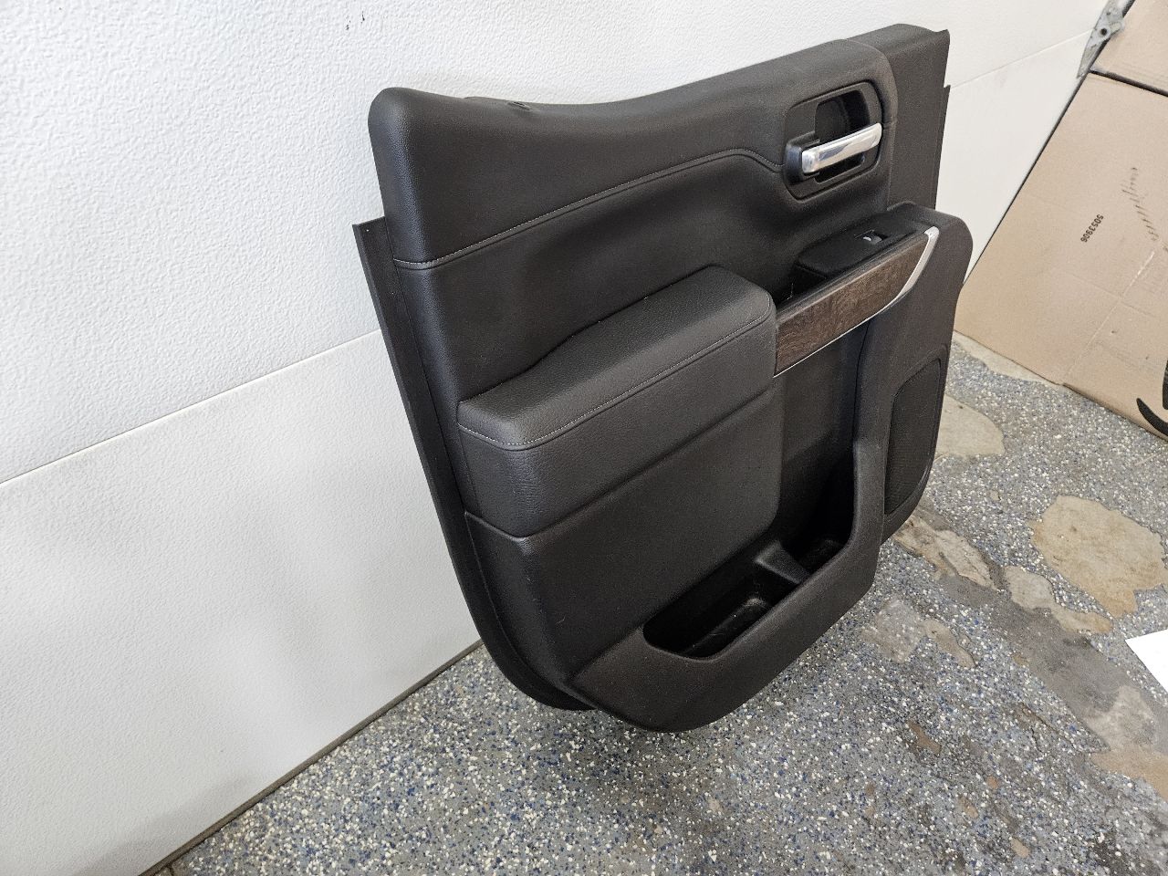 2020 SIERDEN15 LH REAR CREW CAB DOOR PANEL BLACK 31318 - image 3