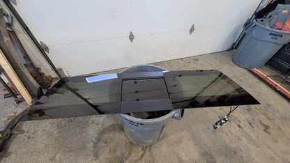 2020 SIERDEN15 OEM SLIDING BACK GLASS ON SHELF 31322 - image 1
