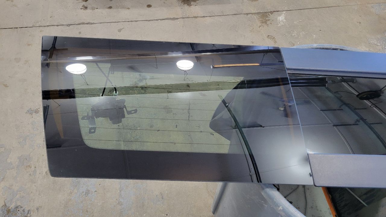 2020 SIERDEN15 OEM SLIDING BACK GLASS ON SHELF 31322 - image 7