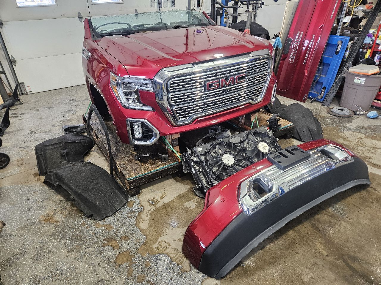 2020 SIERDEN15 GLORY RED GPJ RH FENDER DENT AT BTM 31325 - image 2