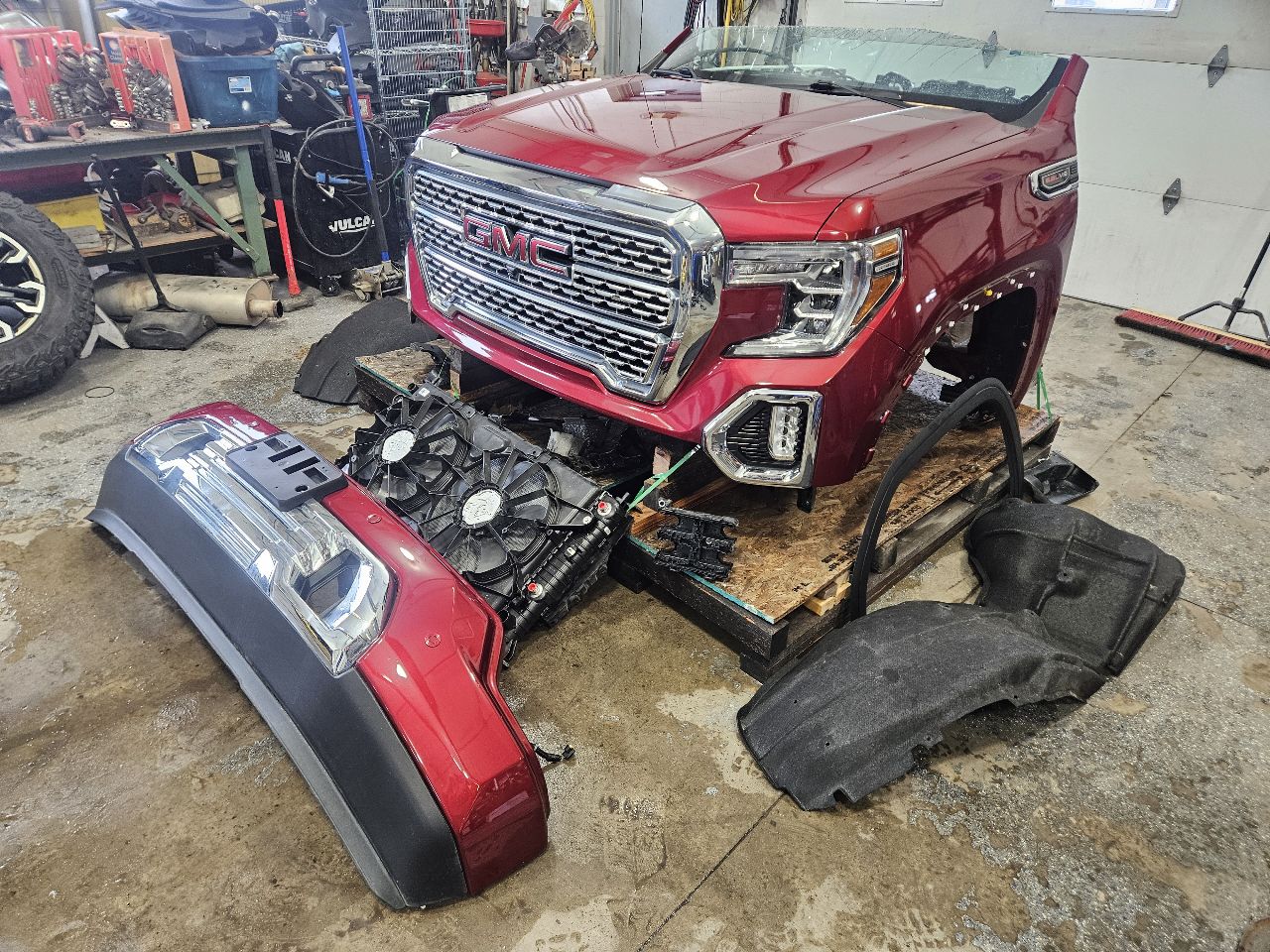 2020 SIERDEN15 GLORY RED GPJ RH FENDER DENT AT BTM 31325 - image 3