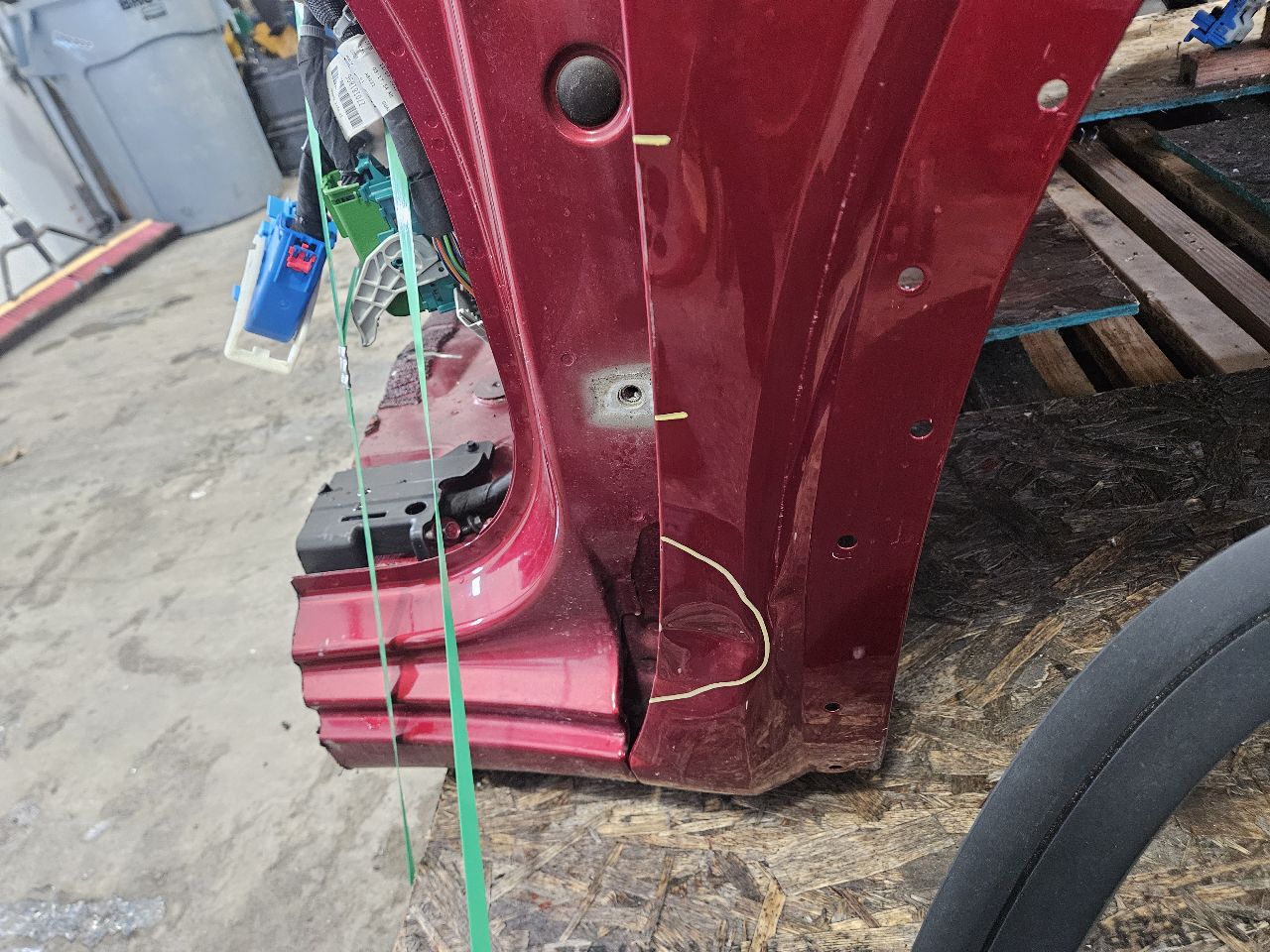 2020 SIERDEN15 GLORY RED GPJ RH FENDER DENT AT BTM 31325 - image 8