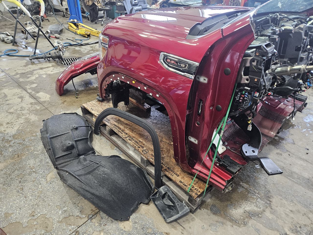 2020 SIERDEN15 GLORY RED GPJ RH FENDER DENT AT BTM 31325 - image 15