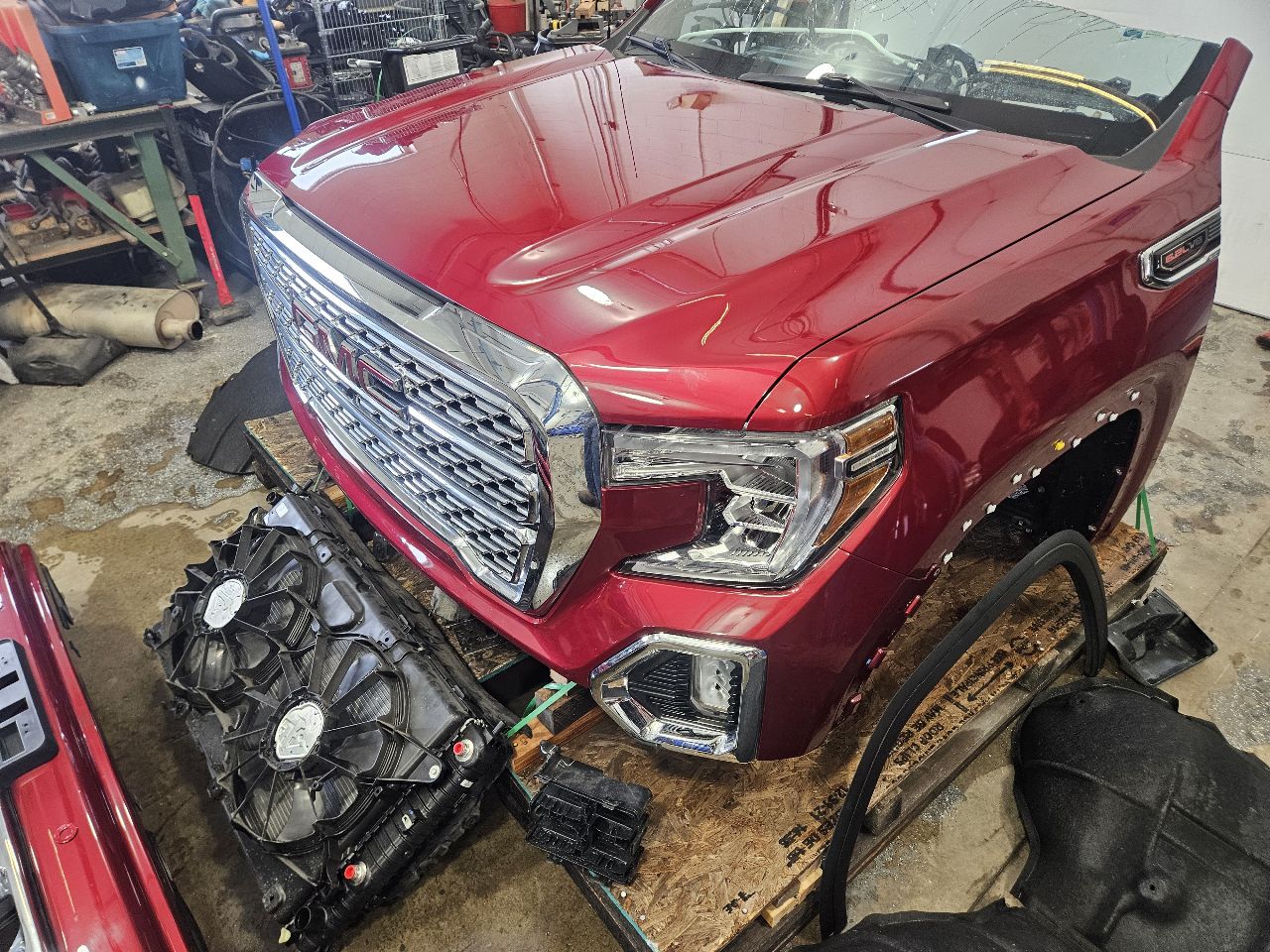 2020 SIERDEN15 GLORY RED GPJ RH FENDER DENT AT BTM 31325 - image 18