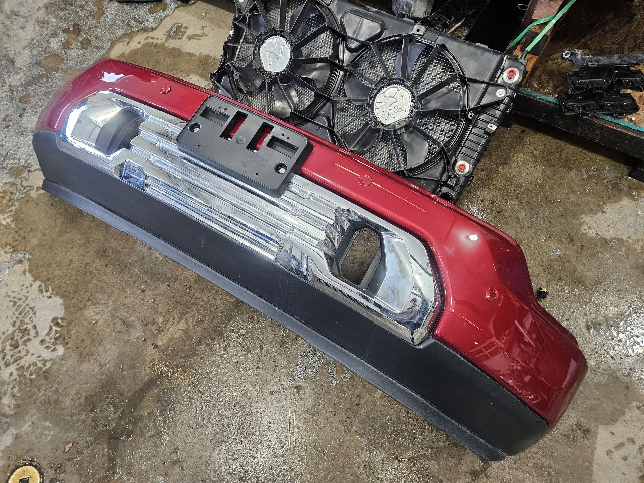 2020 SIERRA DENALI GLORY RED GPJ RH FENDER DENT AT BTM 31325 - image 5