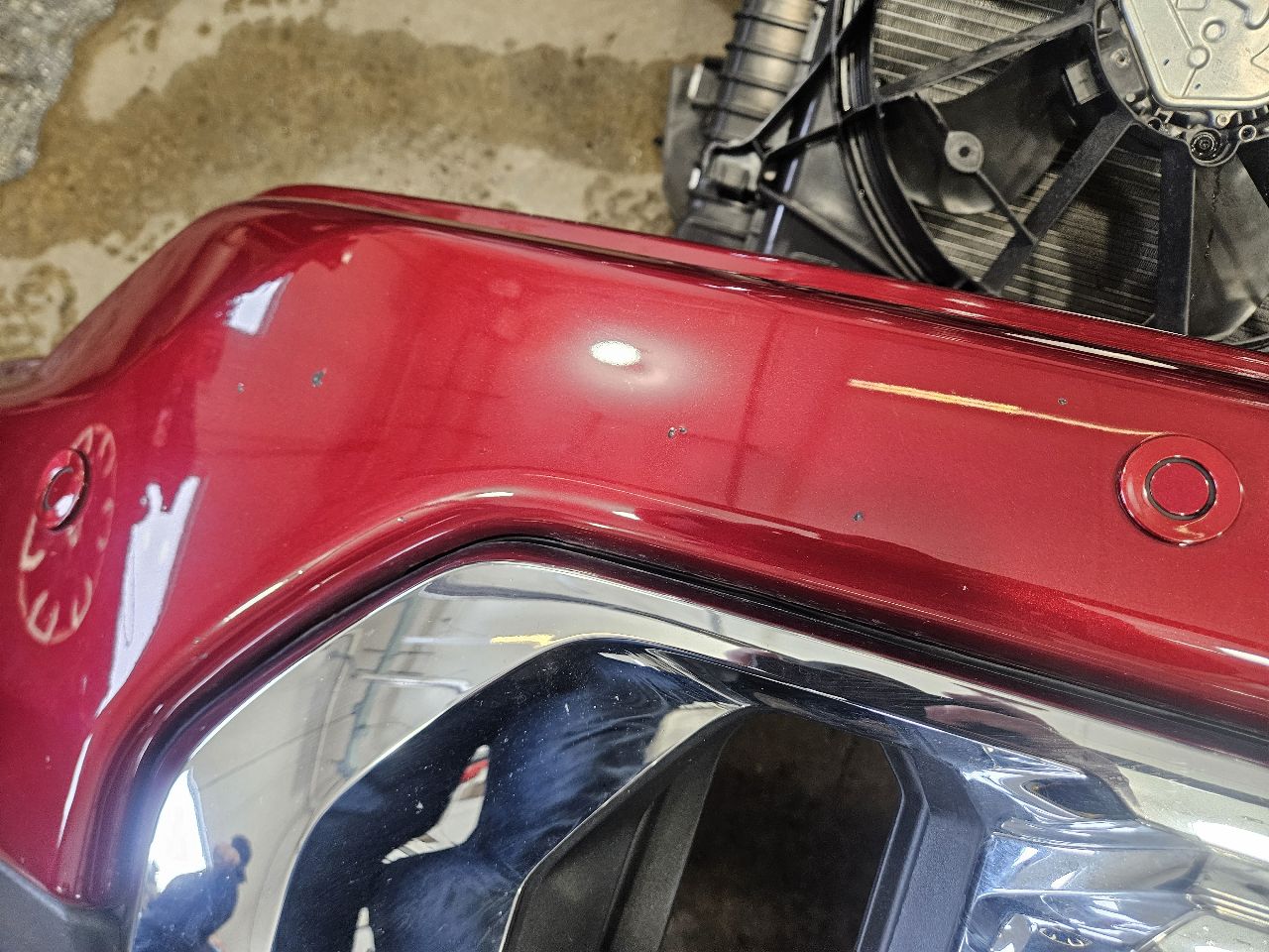 2020 SIERRA DENALI GLORY RED GPJ RH FENDER DENT AT BTM 31325 - image 7