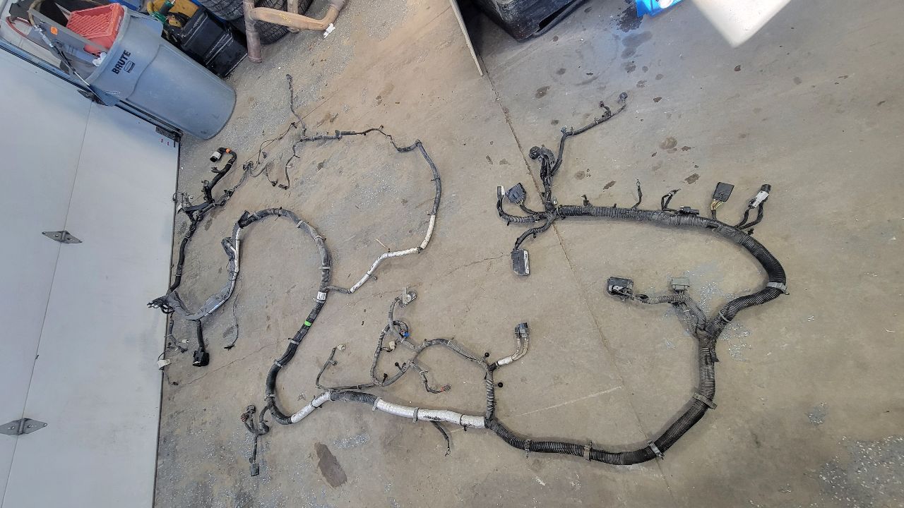2020 SIERDEN15 CHASSIS FRAME HARNESS 4WD 84765036 31334 - image 1