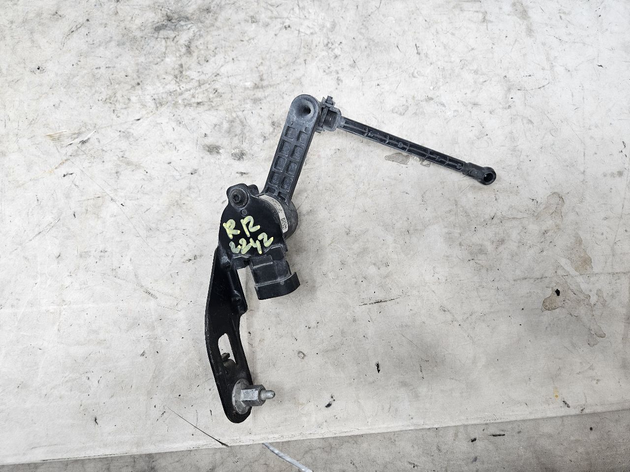 2020 SIERDEN15 FRONT RH RIDE HEIGHT SENSOR 84361023 31346 - image 2