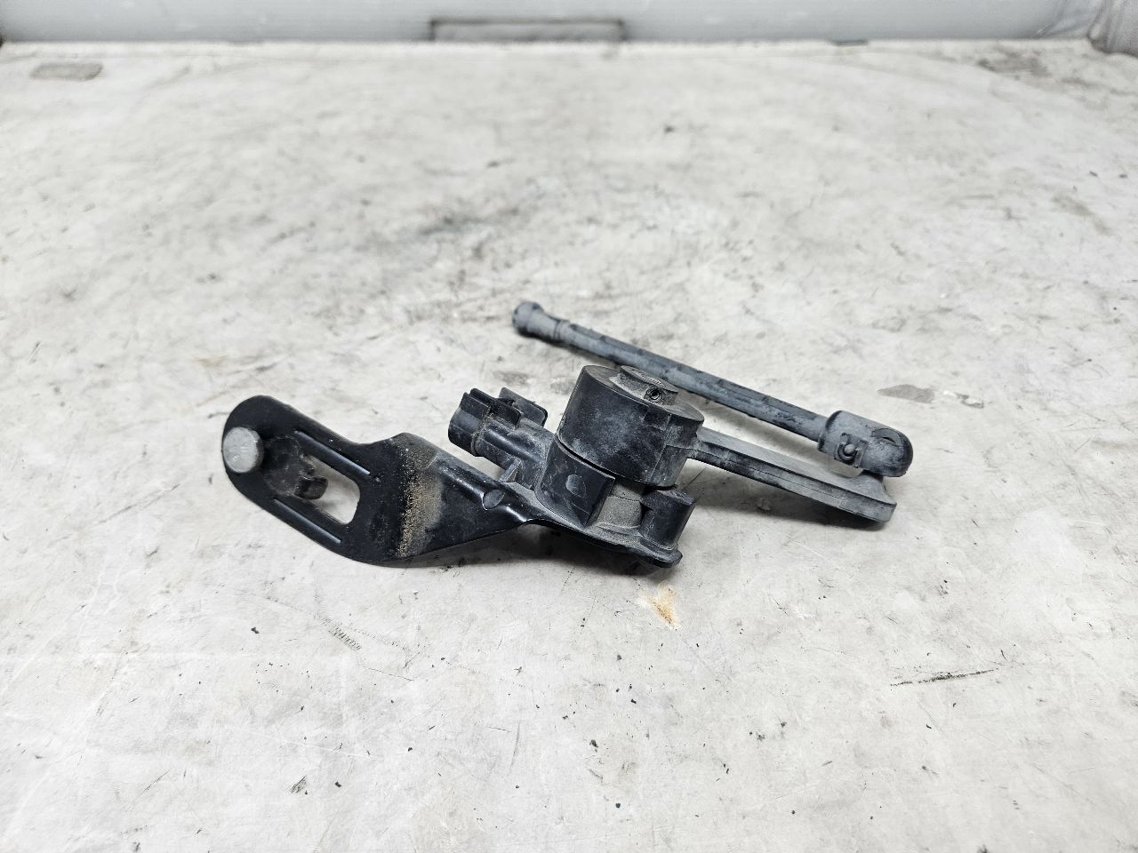 2020 SIERDEN15 FRONT RH RIDE HEIGHT SENSOR 84361023 31346 - image 6