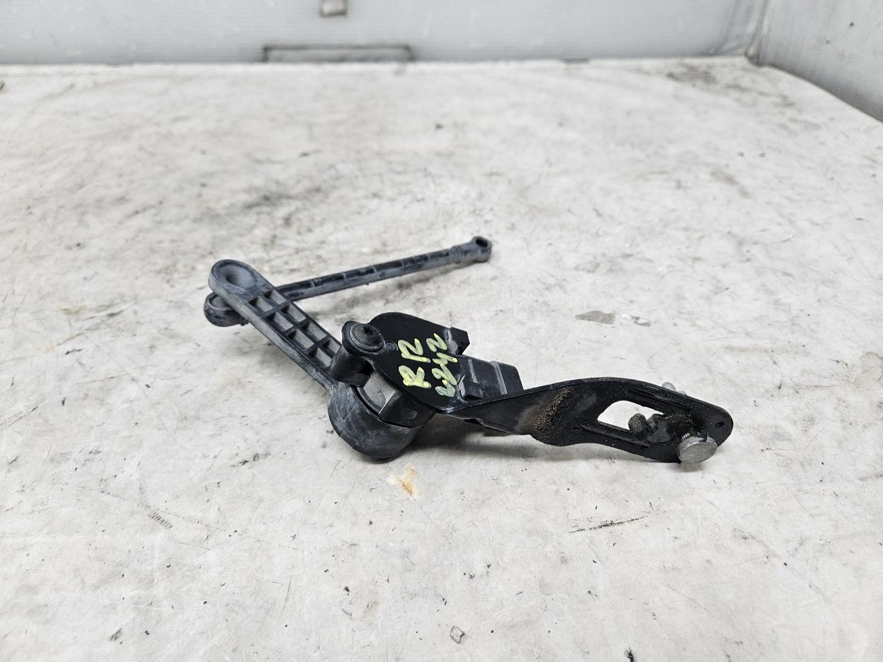 2020 SIERDEN15 FRONT RH RIDE HEIGHT SENSOR 84361023 31346 - image 9