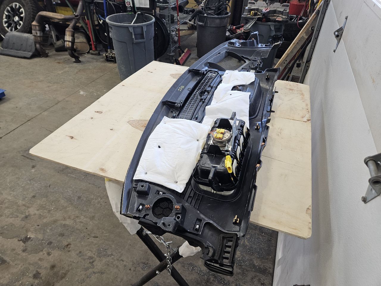 2020 SIERDEN15 DASH PANEL BOARD WITH RH BAG BLACK 31347 - image 10