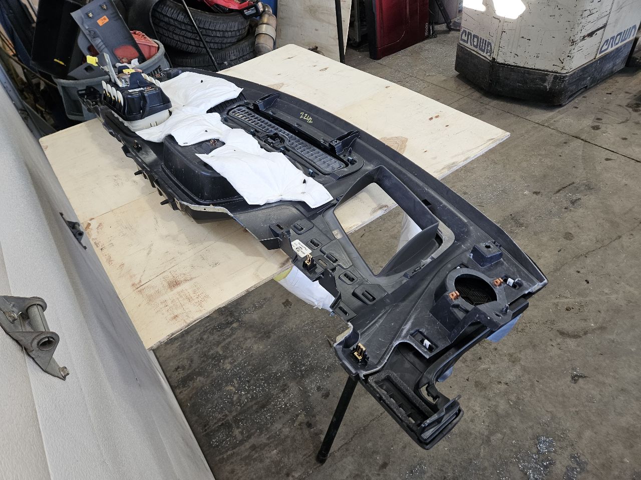 2020 SIERDEN15 DASH PANEL BOARD WITH RH BAG BLACK 31347 - image 11