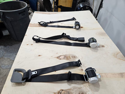 2020 SIERDEN15 REAR SEAT BELTS SET OF 3 BLACK 31387 - image 3