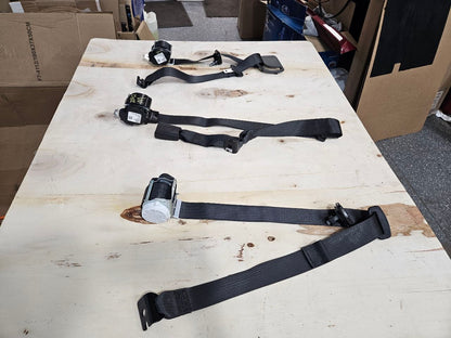 2020 SIERDEN15 REAR SEAT BELTS SET OF 3 BLACK 31387 - image 9