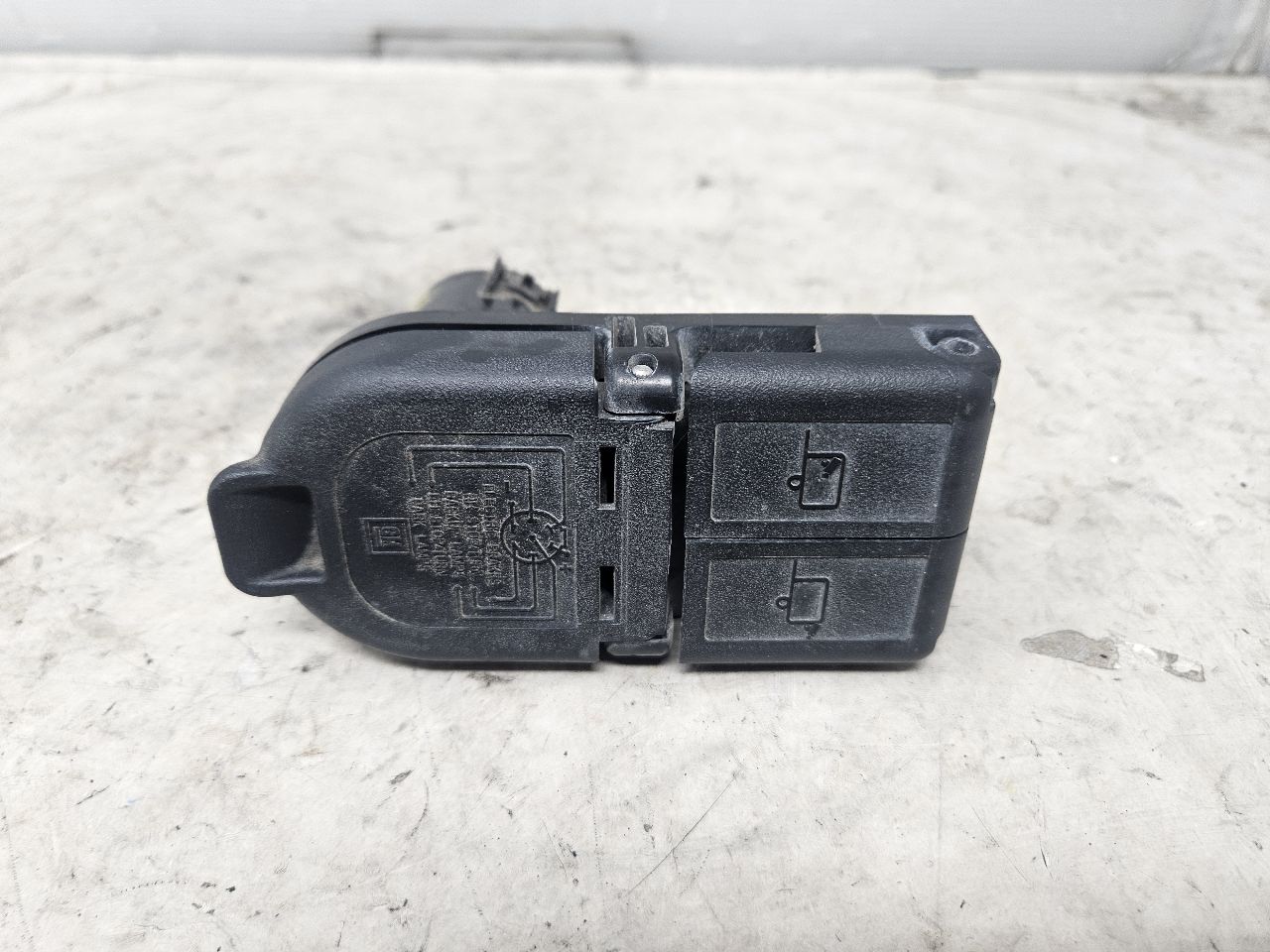 2020 SIERDEN15 7 PIN TRAILER PLUG DUAL CAMERA OUTLE 31415 - image 1