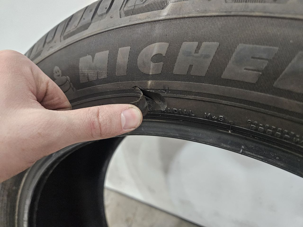 2020 SIERDEN15 DEFENDER LTX 275/50R22 11/32 NIC/CUT 31418 - image 4