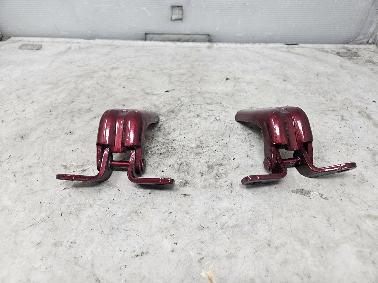 2020 SIERDEN15 FRONT DOOR HINGES UPPER & LOWER RED 31419 - image 9