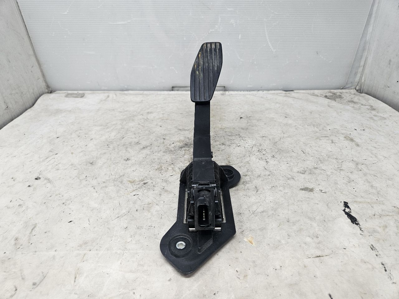 2019 SIERRA150 GAS PEDAL THROTTLE POSITION 23363936 31422 - image 2