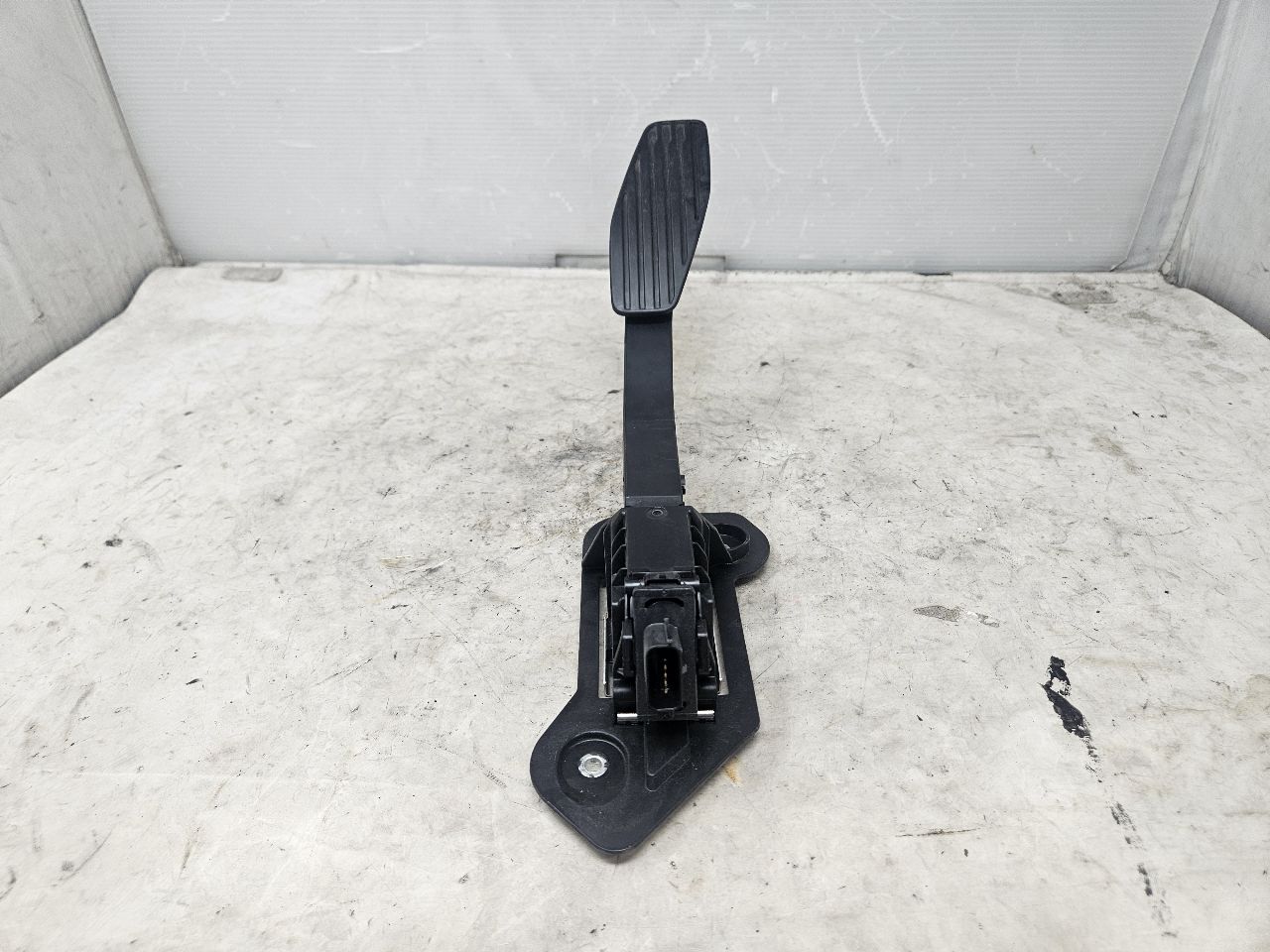 2023 SIERDEN15 GAS PEDAL THROTTLE POSITION 84024307 31423 - image 2