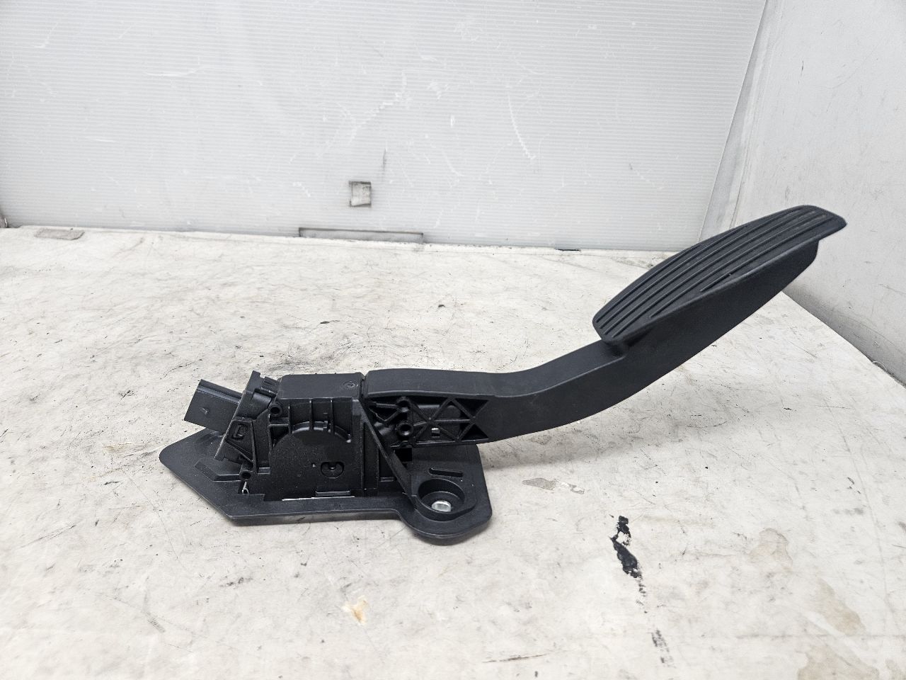 2023 SIERDEN15 GAS PEDAL THROTTLE POSITION 84024307 31423 - image 5