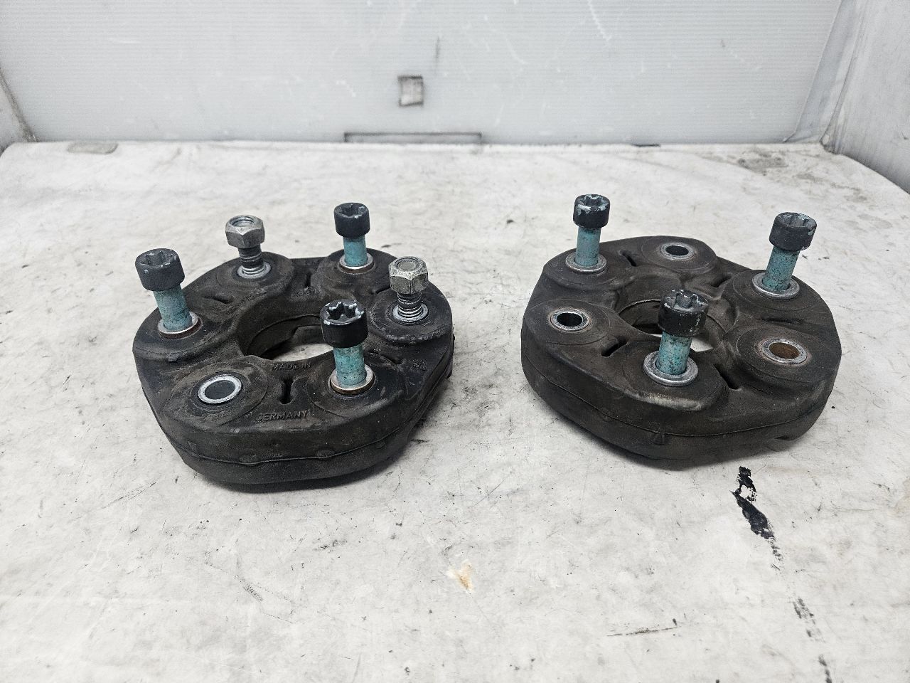 2019 CAMARO RUBBER COUPLERS ONLY PAIR V8 M6 31426 - image 3