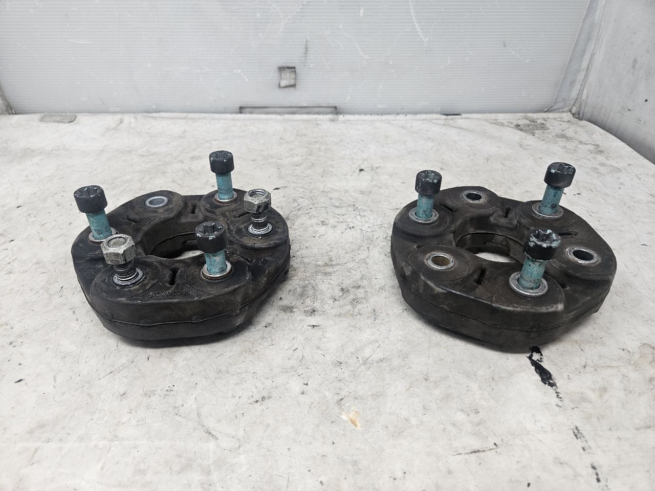 2019 CAMARO RUBBER COUPLERS ONLY PAIR V8 M6 31426 - image 4