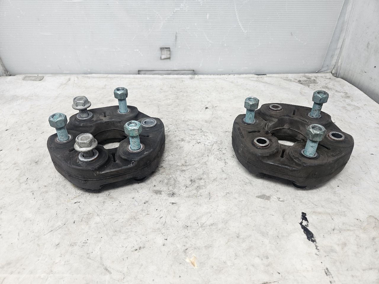 2019 CAMARO RUBBER COUPLERS ONLY PAIR V8 M6 31426 - image 6