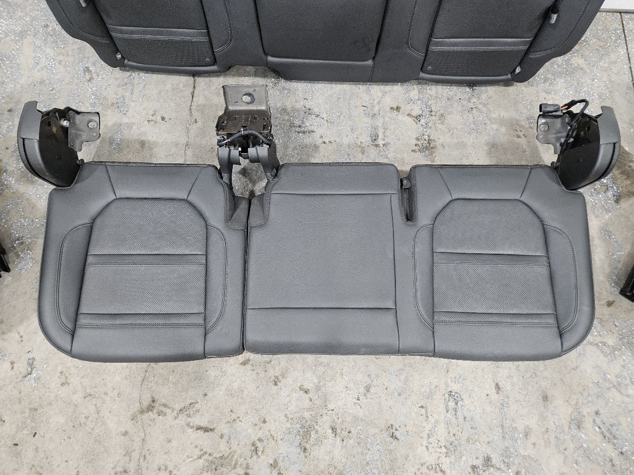 2020 SIERDEN15 DENALI FRONT & REAR SEATS BLACK 31439 - image 7
