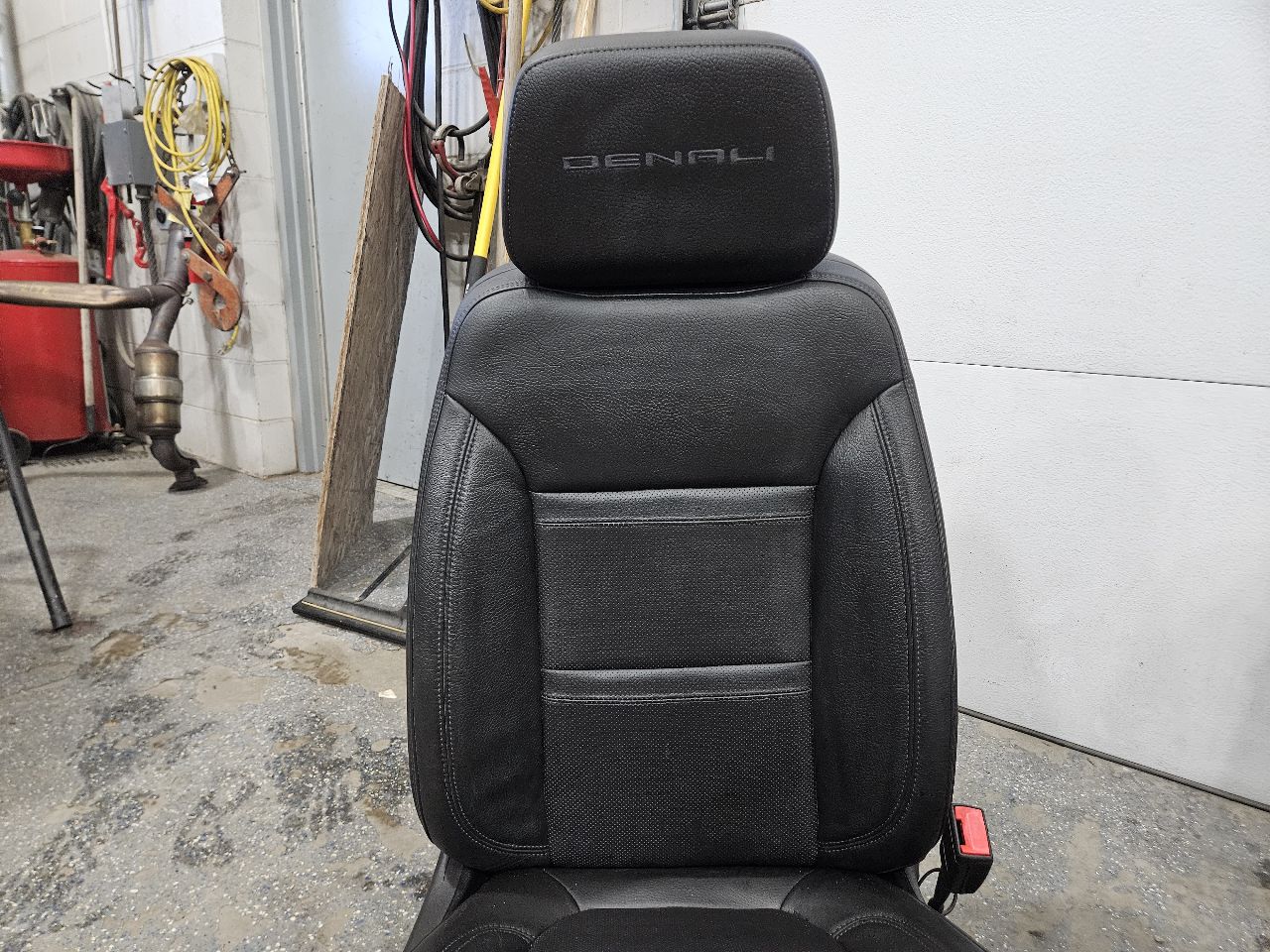 2020 SIERDEN15 DENALI FRONT & REAR SEATS BLACK 31439 - image 10