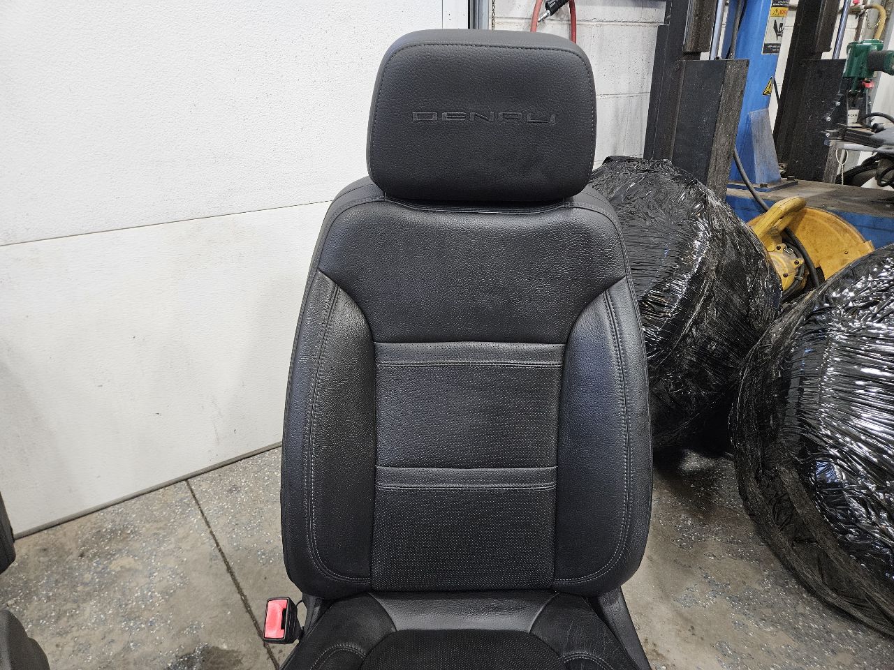 2020 SIERDEN15 DENALI FRONT & REAR SEATS BLACK 31439 - image 12