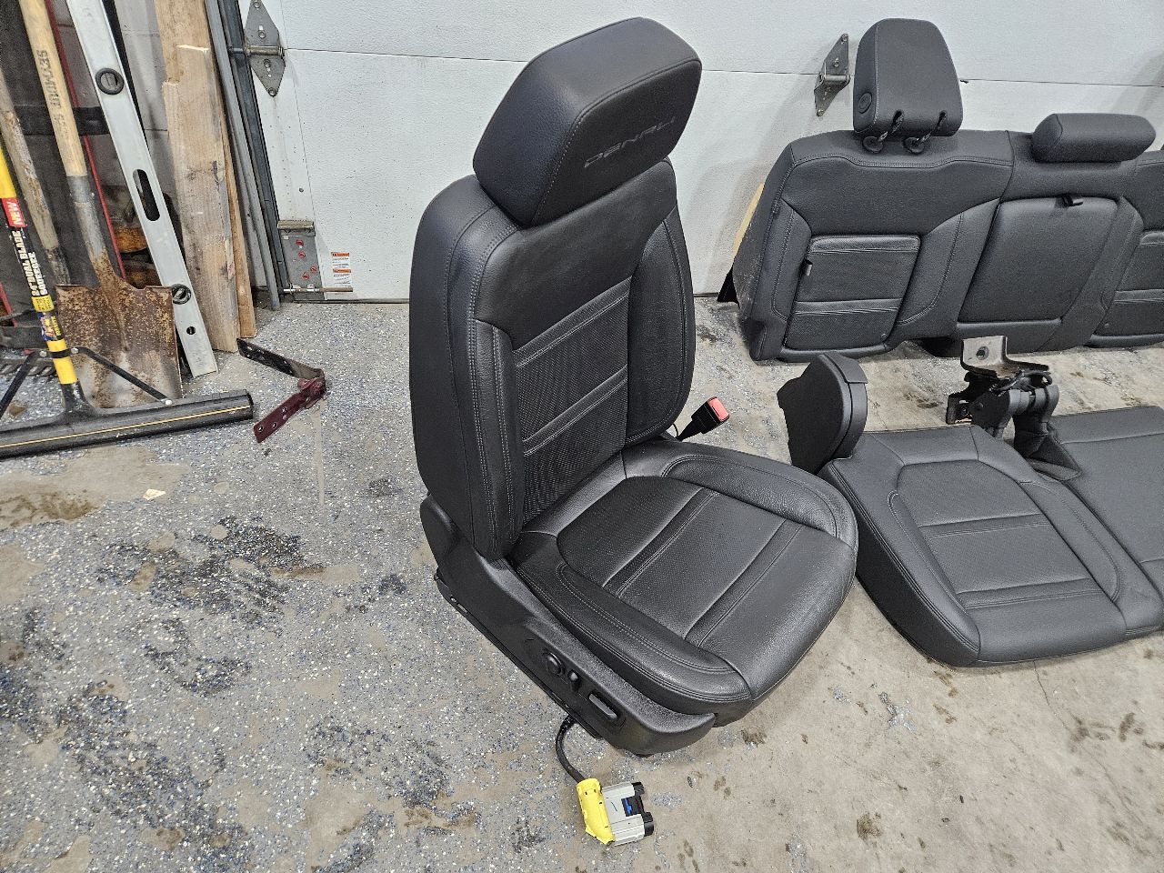 2020 SIERDEN15 DENALI FRONT & REAR SEATS BLACK 31439 - image 16