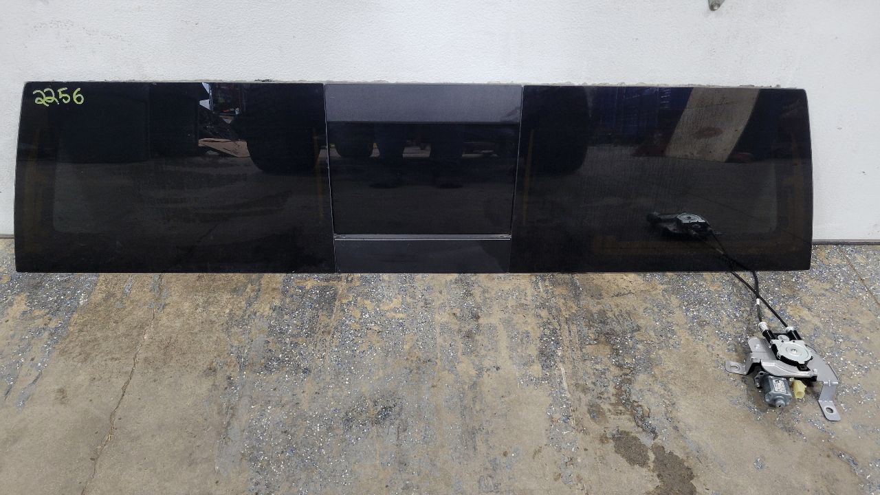 2020 SIERDEN15 POWER SLIDING BACK GLASS ON SHELF 31440 - image 1