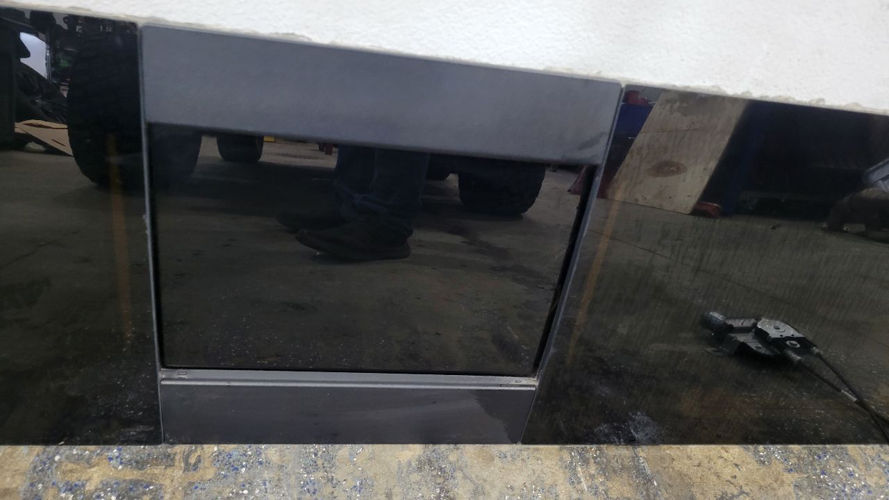 2020 SIERDEN15 POWER SLIDING BACK GLASS ON SHELF 31440 - image 3