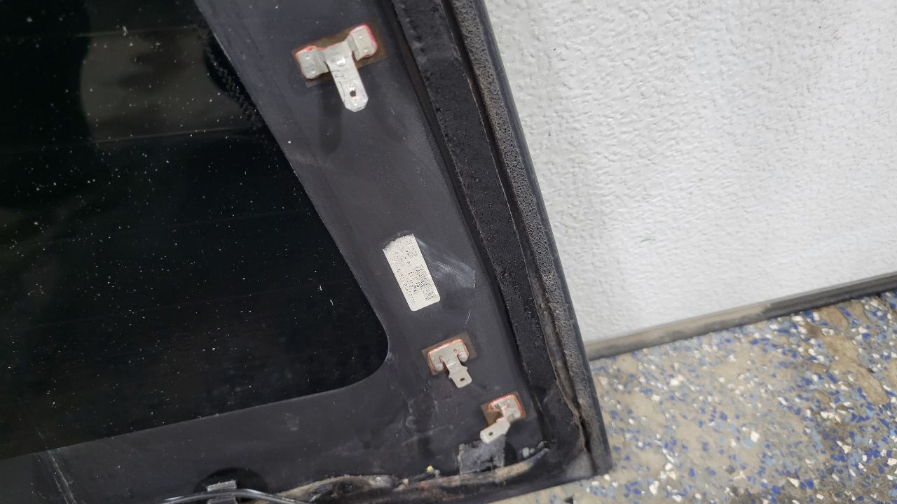 2020 SIERDEN15 POWER SLIDING BACK GLASS ON SHELF 31440 - image 13