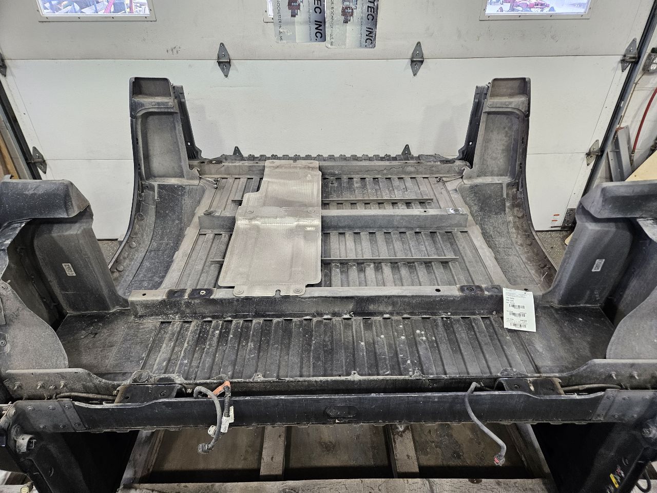 2020 SIERRA DENALI 5'9" CARBON BED BLACK GBA CAN SHIP 31454 - image 8