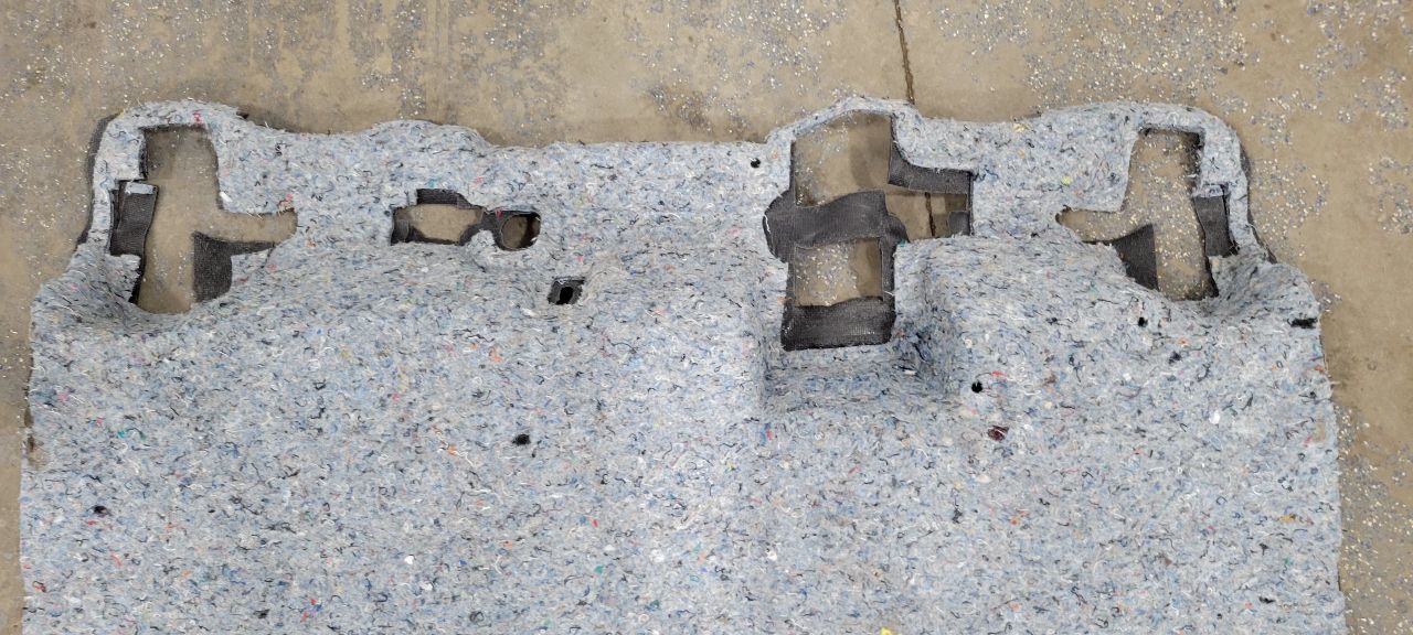 2020 SIERDEN15 REAR CARPET FOR CREW CAB JET BLACK 31457 - image 13
