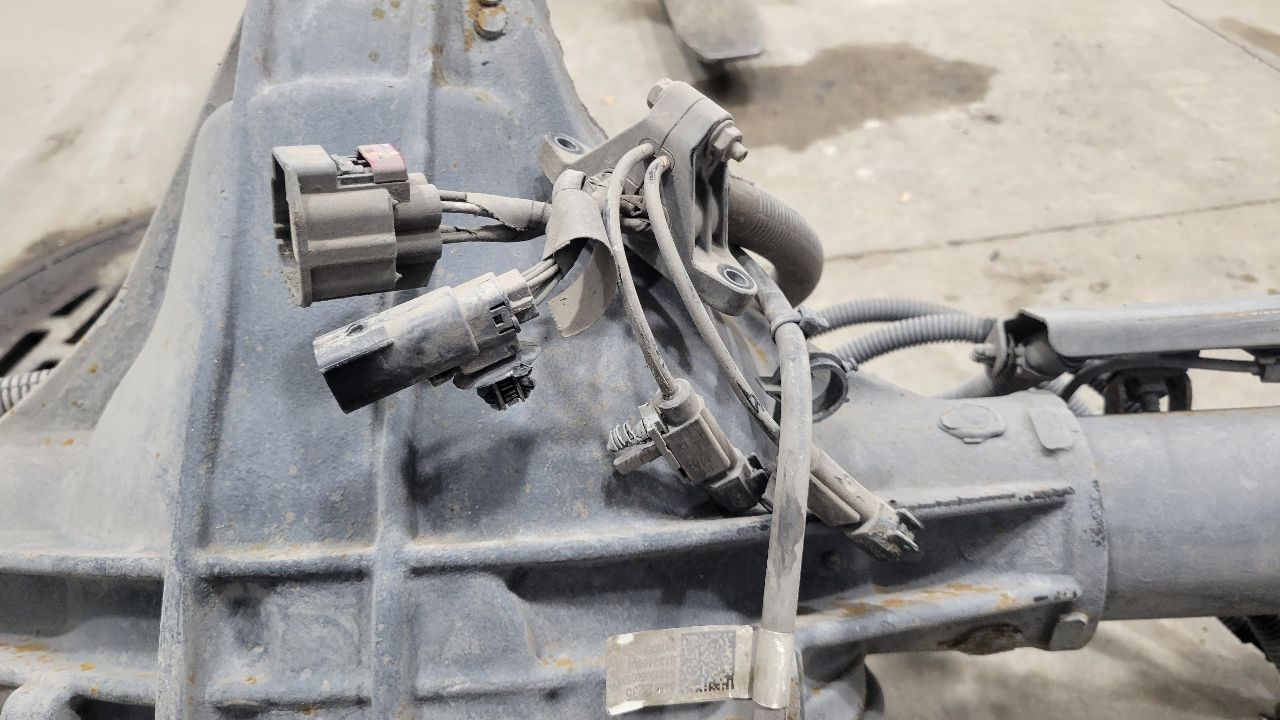 2020 SIERDEN15 REAR AXLE 9.75" 3.23 GU5 G80 66K MI 31458 - image 20