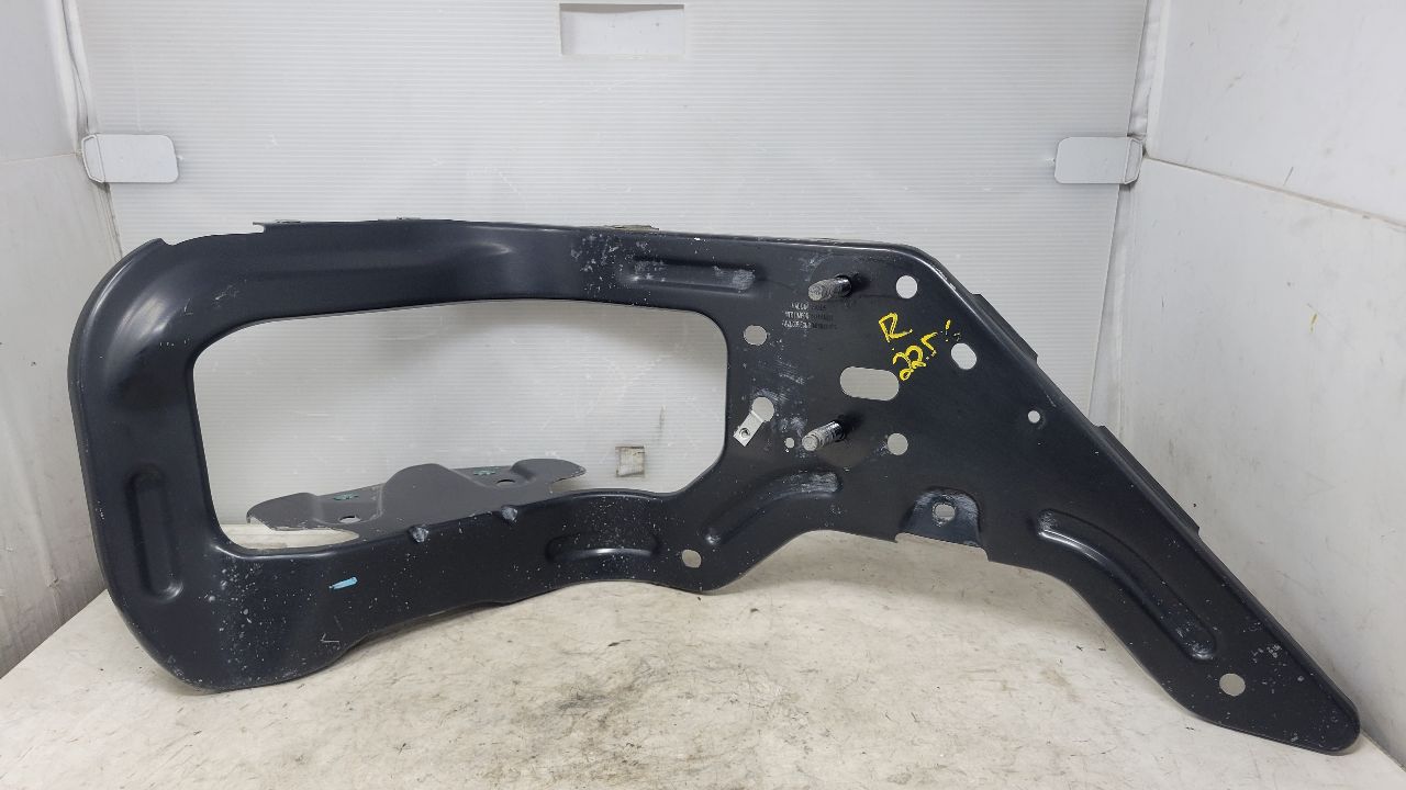 2020 SIERDEN15 RH REAR BUMPER BRACKET 85128850 31479 - image 1