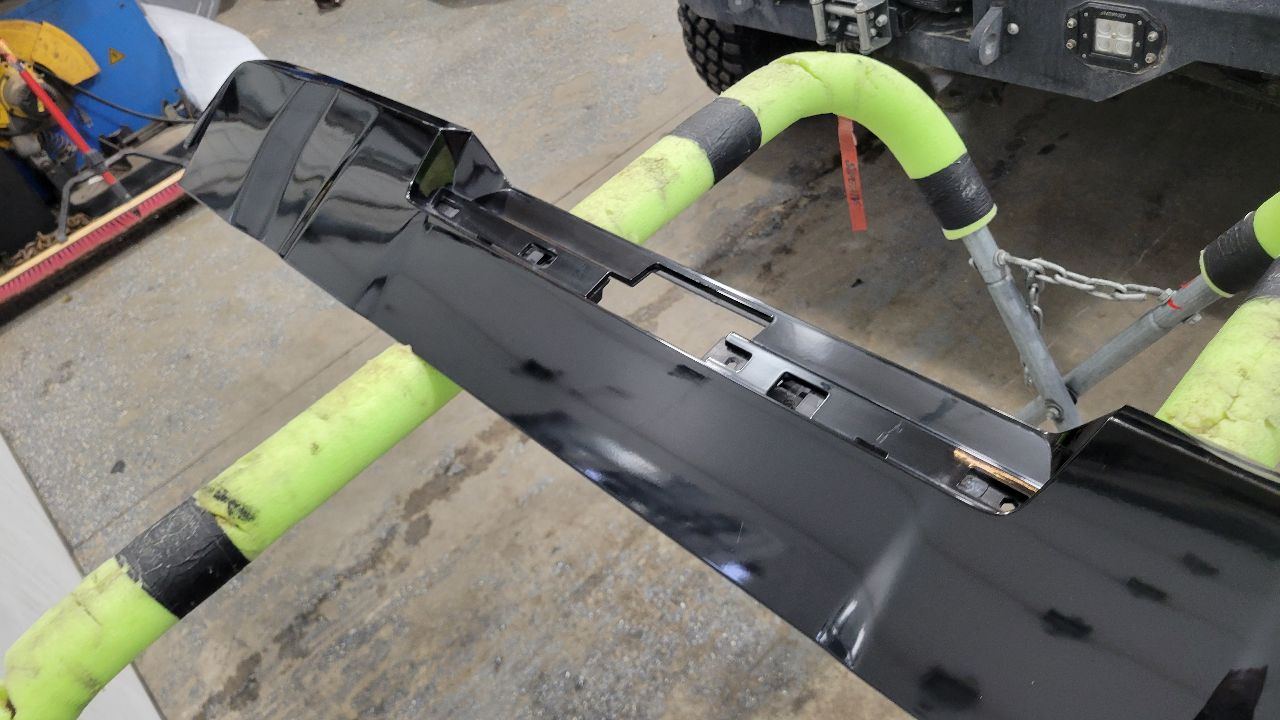 2020 SIERDEN15 ROOF SPOILER BLACK GBA 31488 - image 6