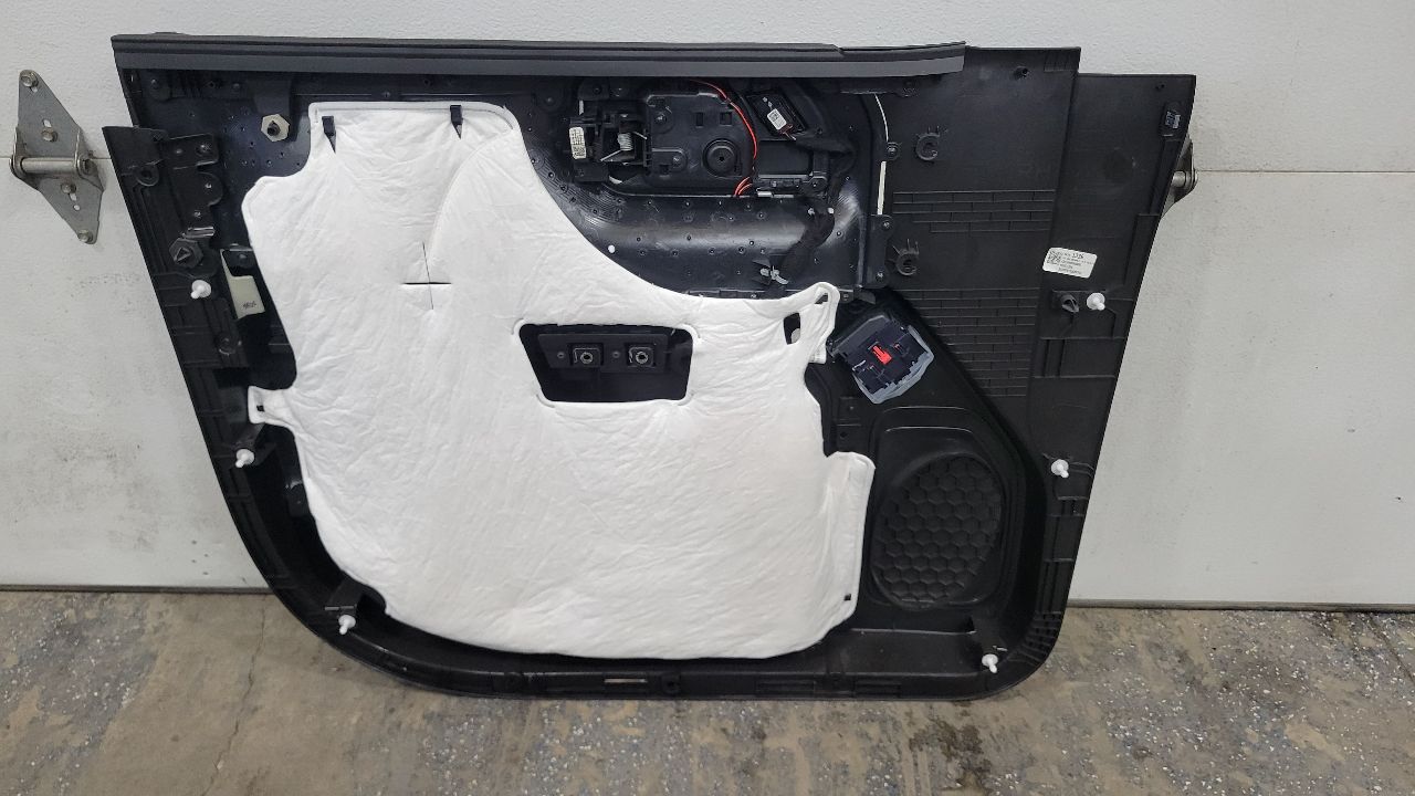 2020 SIERDEN15 RH FRONT DOOR PANEL BLACK DENALI 31493 - image 8