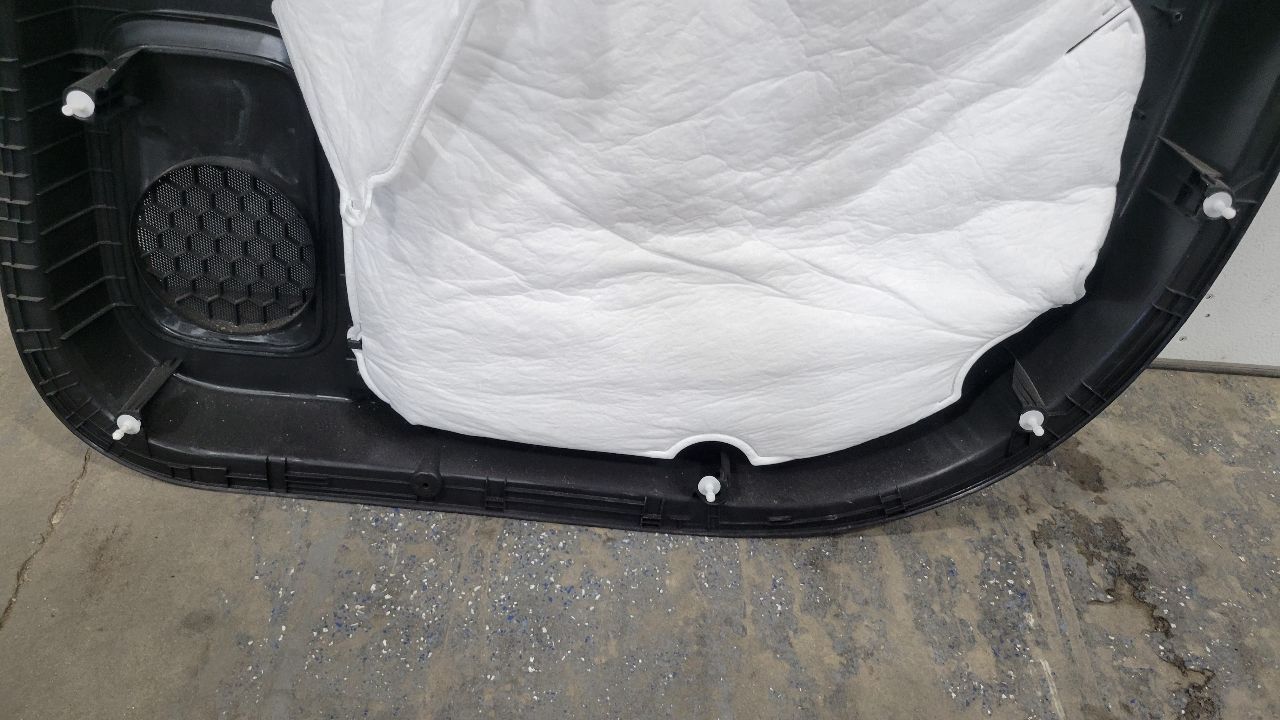 2020 SIERDEN15 LH REAR DOOR PANEL BLACK CREW CAB 31494 - image 9