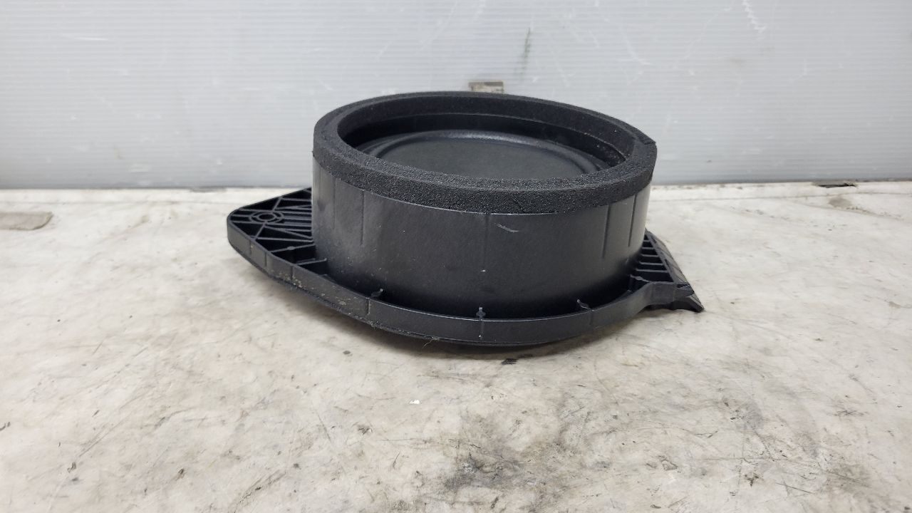 2020 SIERDEN15 REAR DOOR BOSE SPEAKER 84709306 31530 - image 2